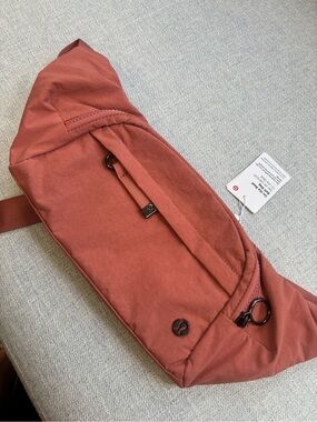 lululemon athletica Sling Belt Bag